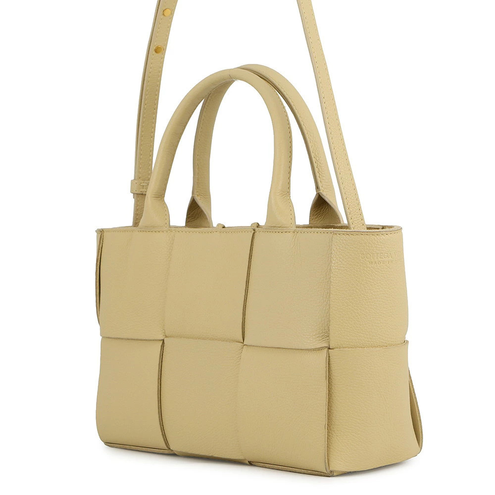 Bottega Veneta Tote Arco Intrecciato Maxi Handbag Leather Black